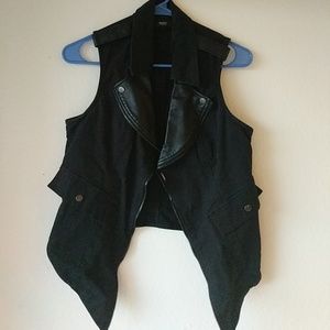 Moto Vest Black Leather Collar